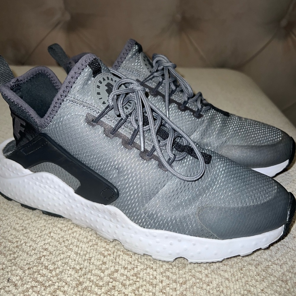 Nike Women's Air Huarache Run Ultra 8.5